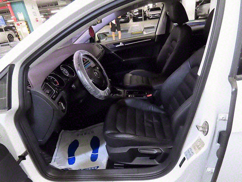 Volkswagen Golf - Vista 6