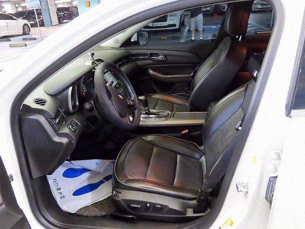 Chevrolet Malibu - Vista 6