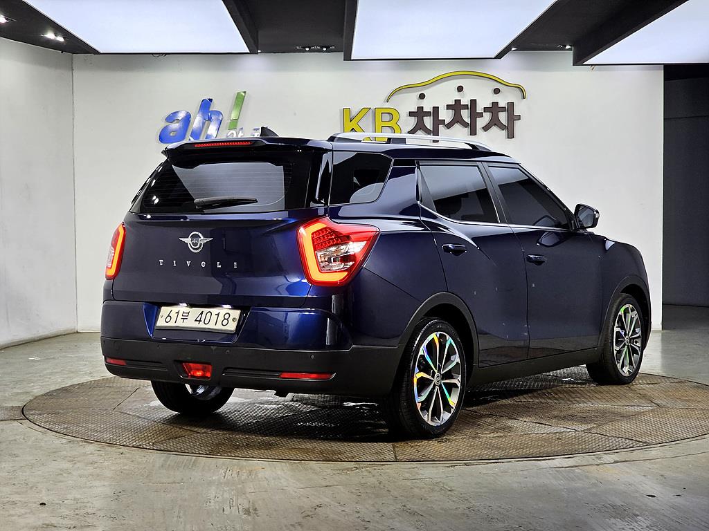 Ssangyong Tivoli - Vista 4