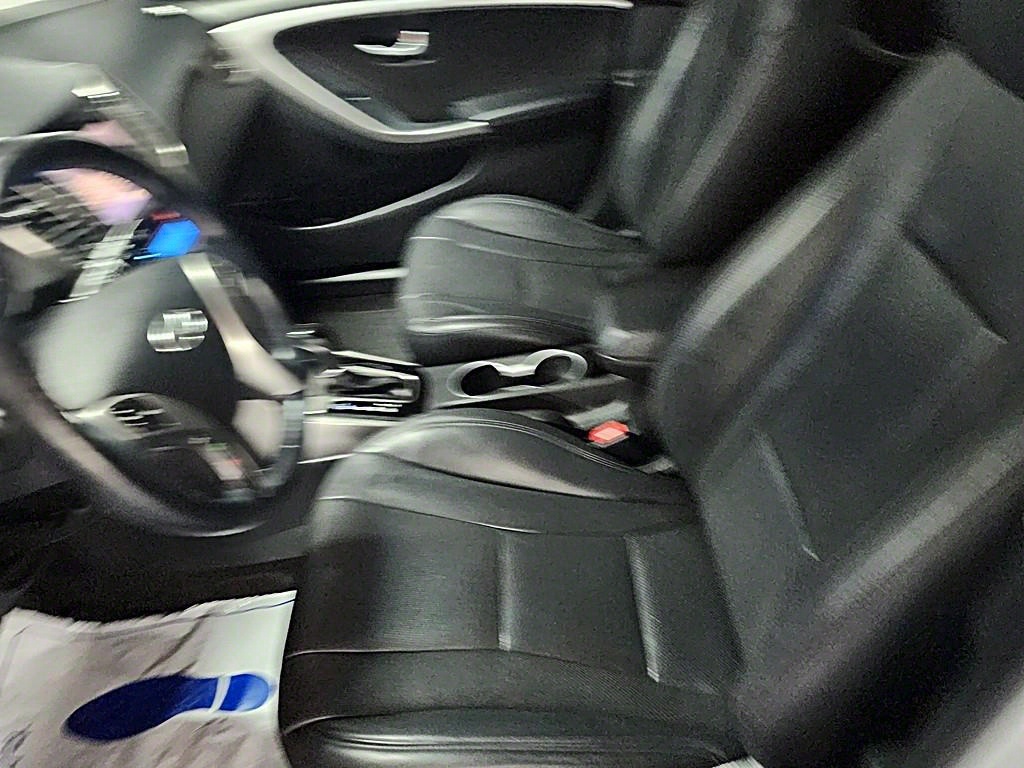 HYUNDAI i30 - Vista 12