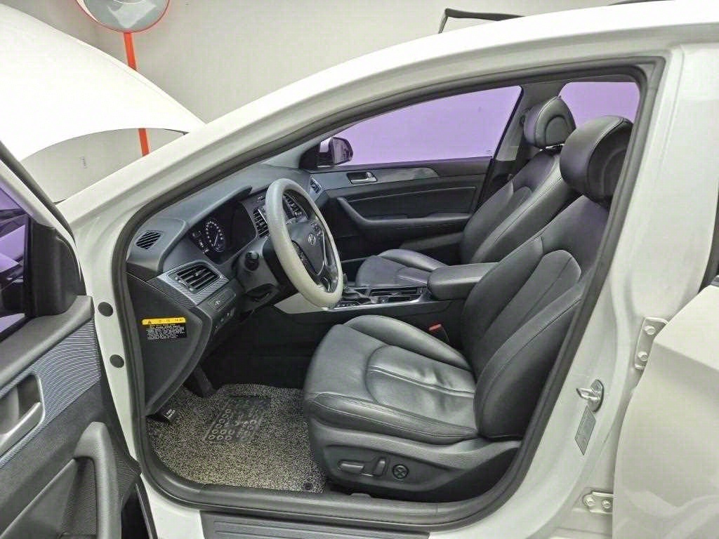 HYUNDAI Sonata - Vista 11