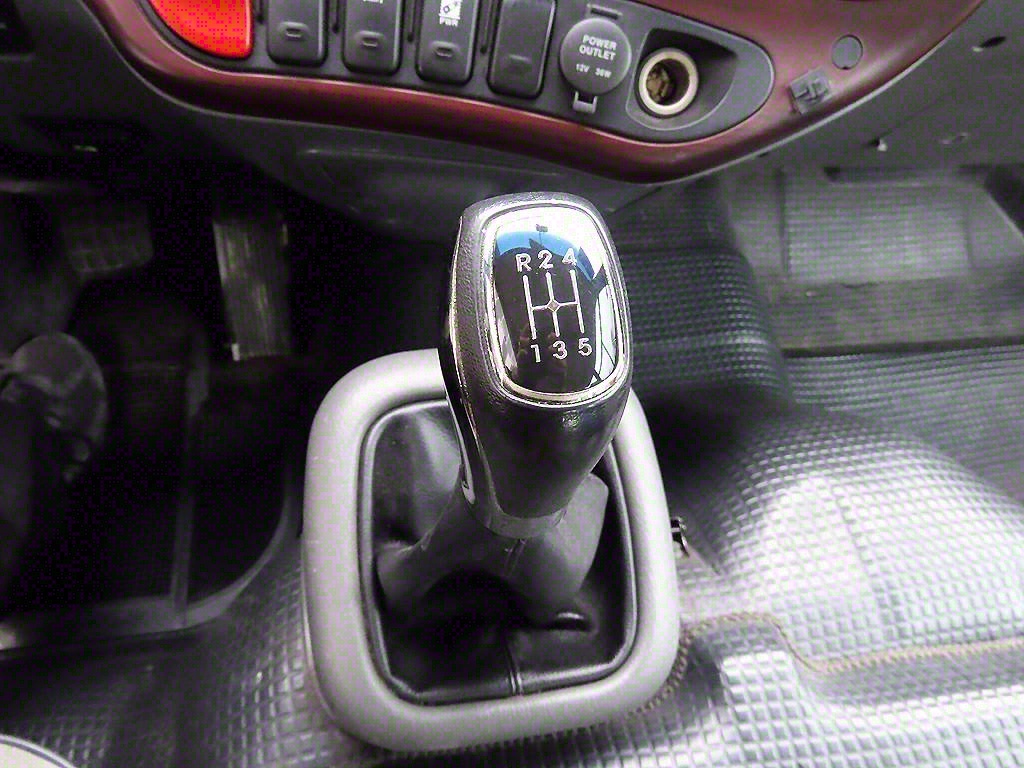 medium and large bus Hyundai bus - Vista 12