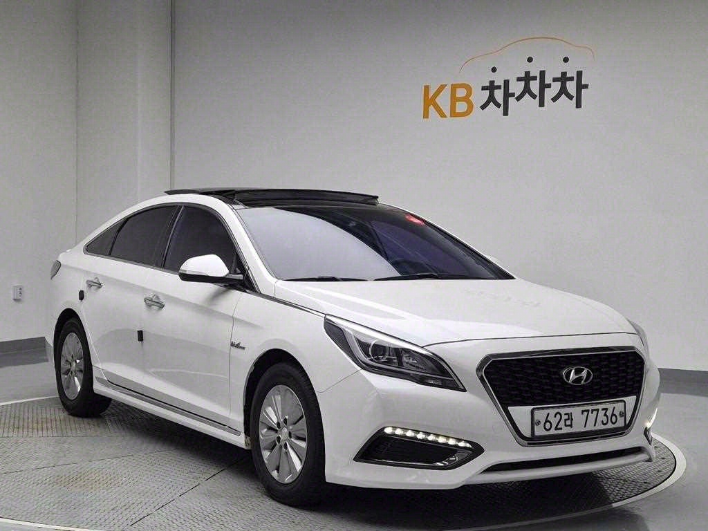 HYUNDAI Sonata - Vista 4