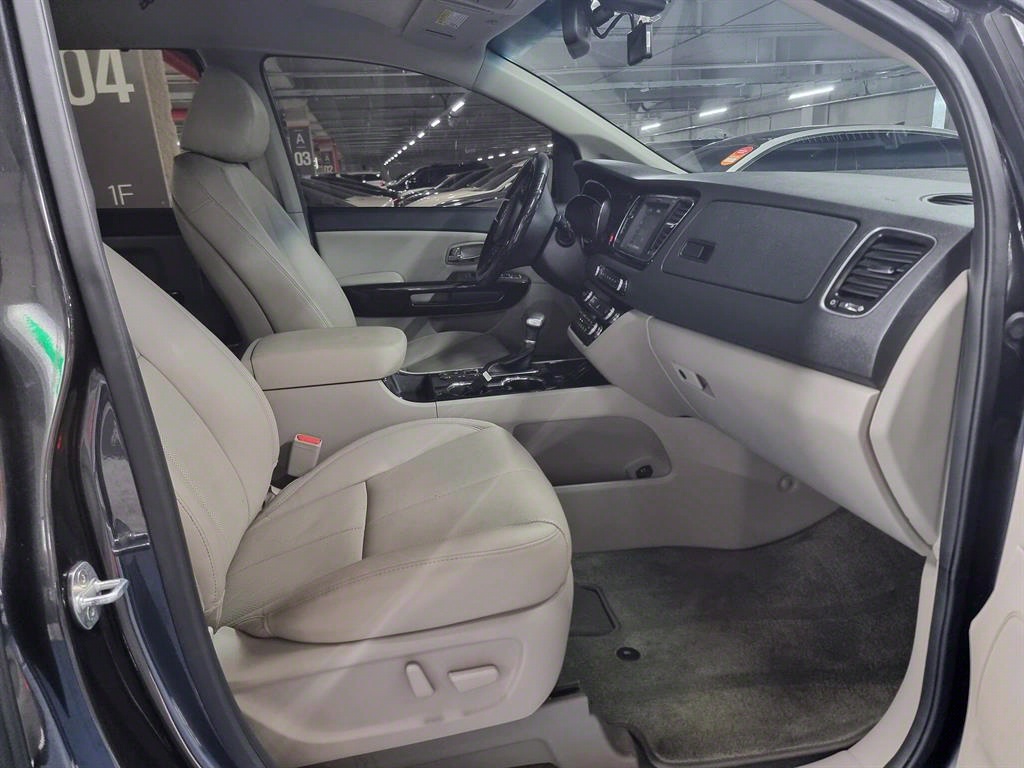 KIA Carnival 2019 Gris - Importación desde Corea - HF Imports Iquique - Foto 19