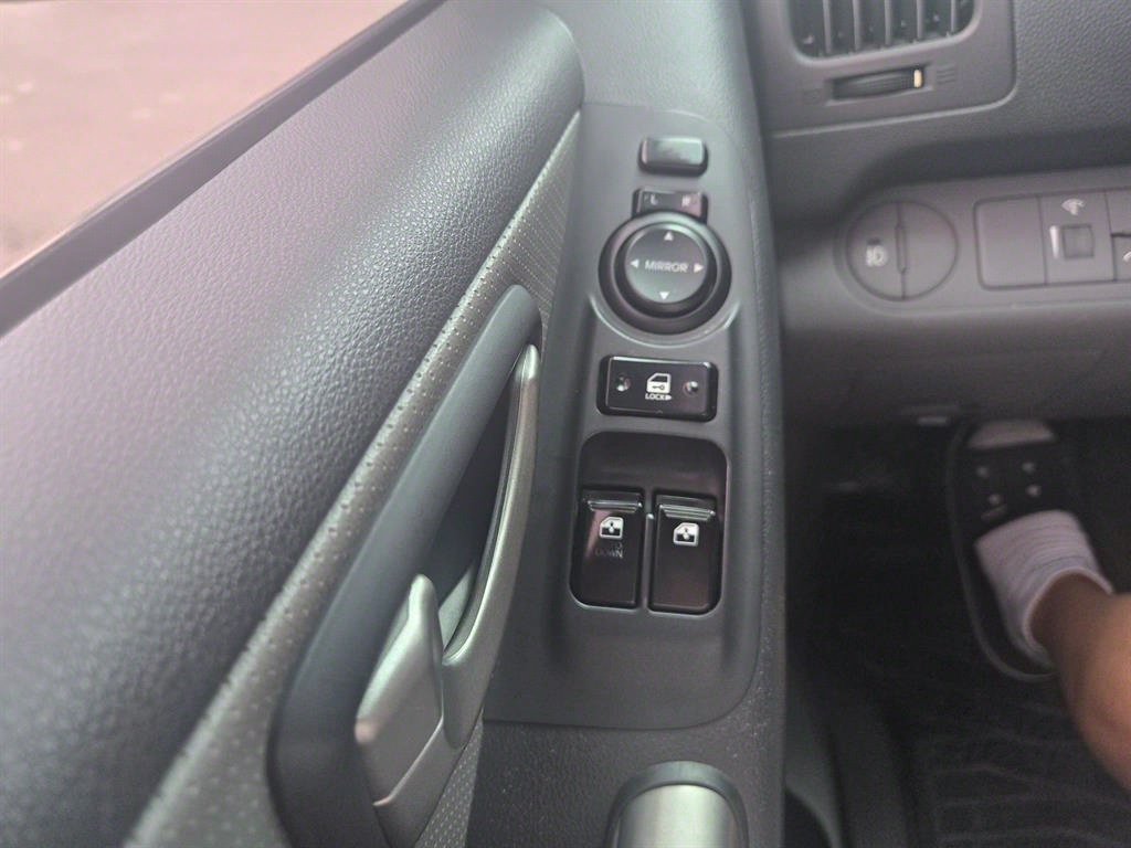 HYUNDAI Starex - Vista 11