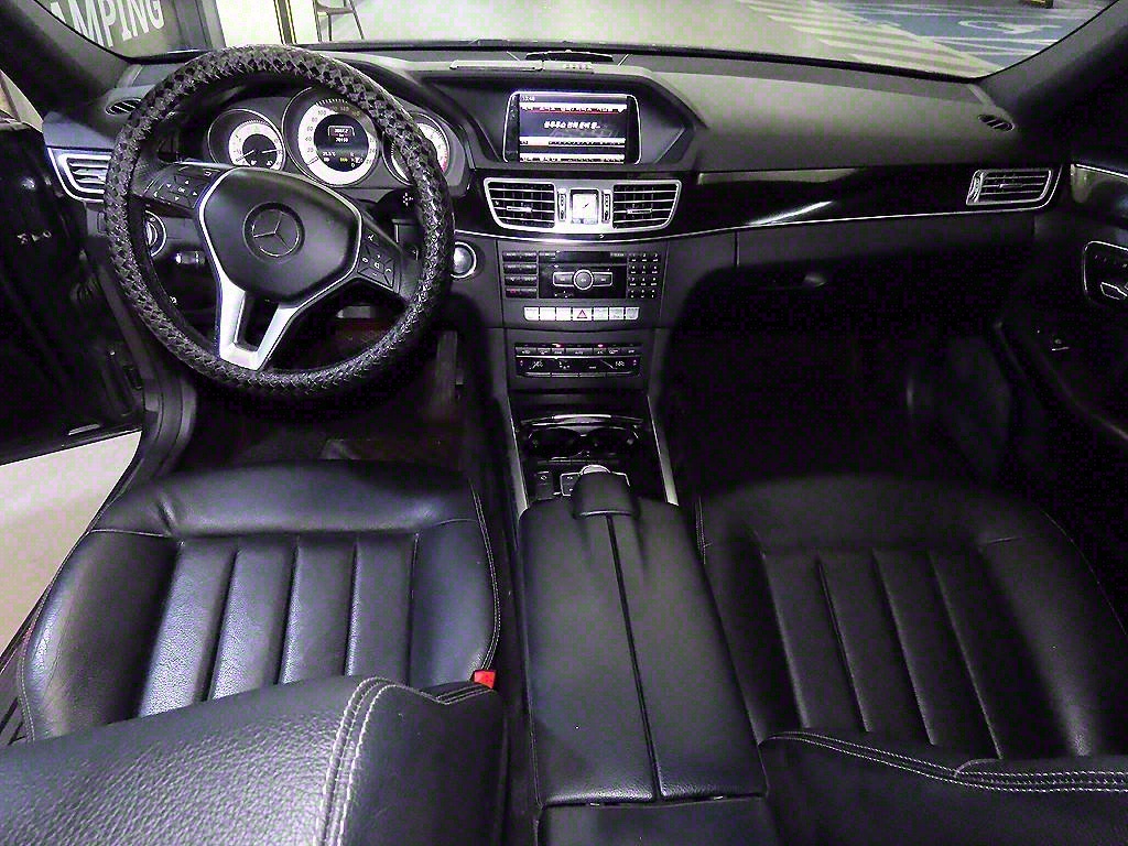 Mercedes Benz E class - Vista 10