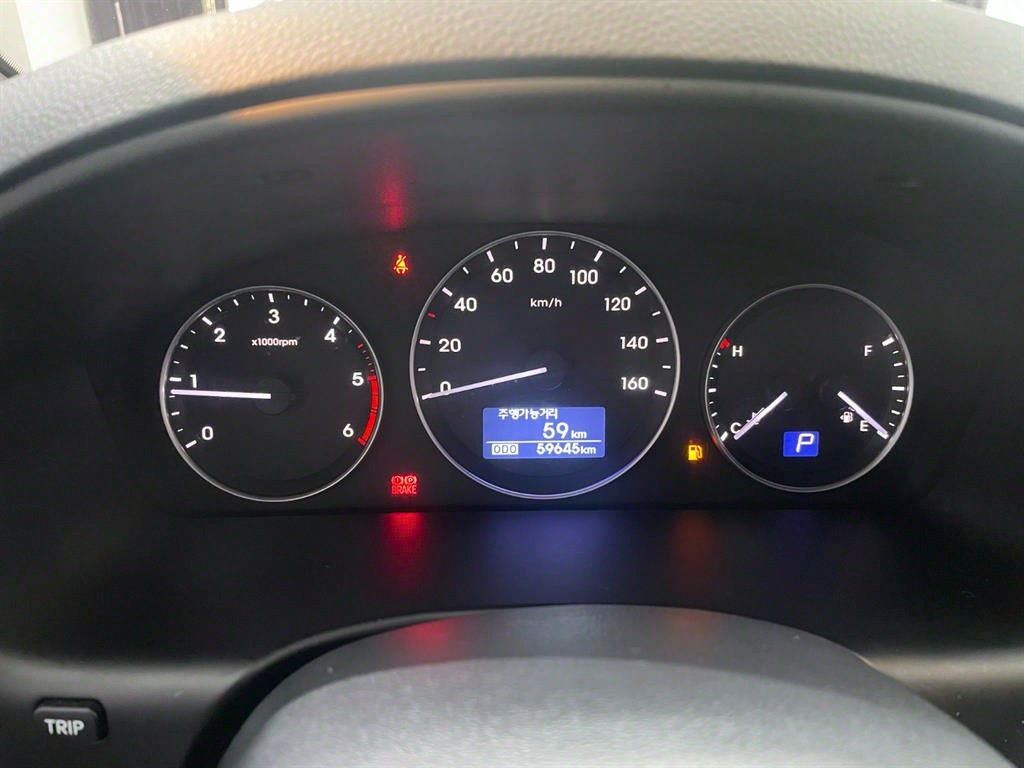 HYUNDAI Starex - Vista 8