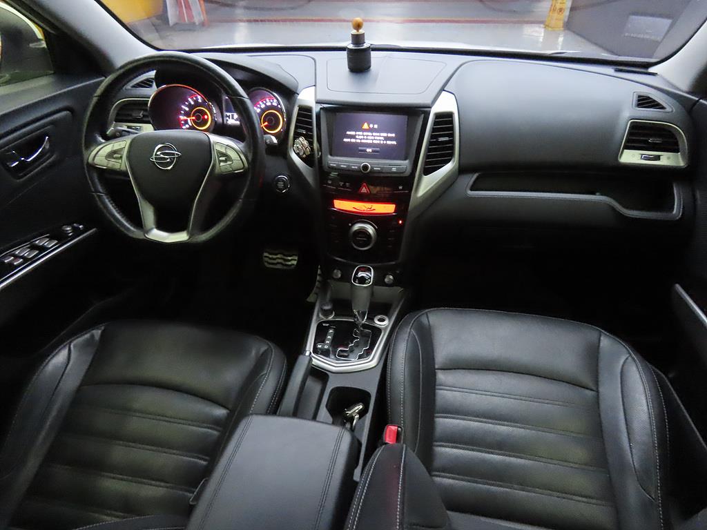 Ssangyong Tivoli - Vista 5