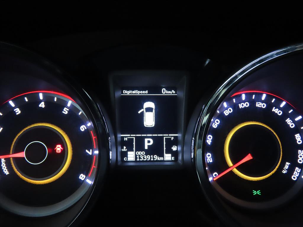 Ssangyong Tivoli - Vista 8