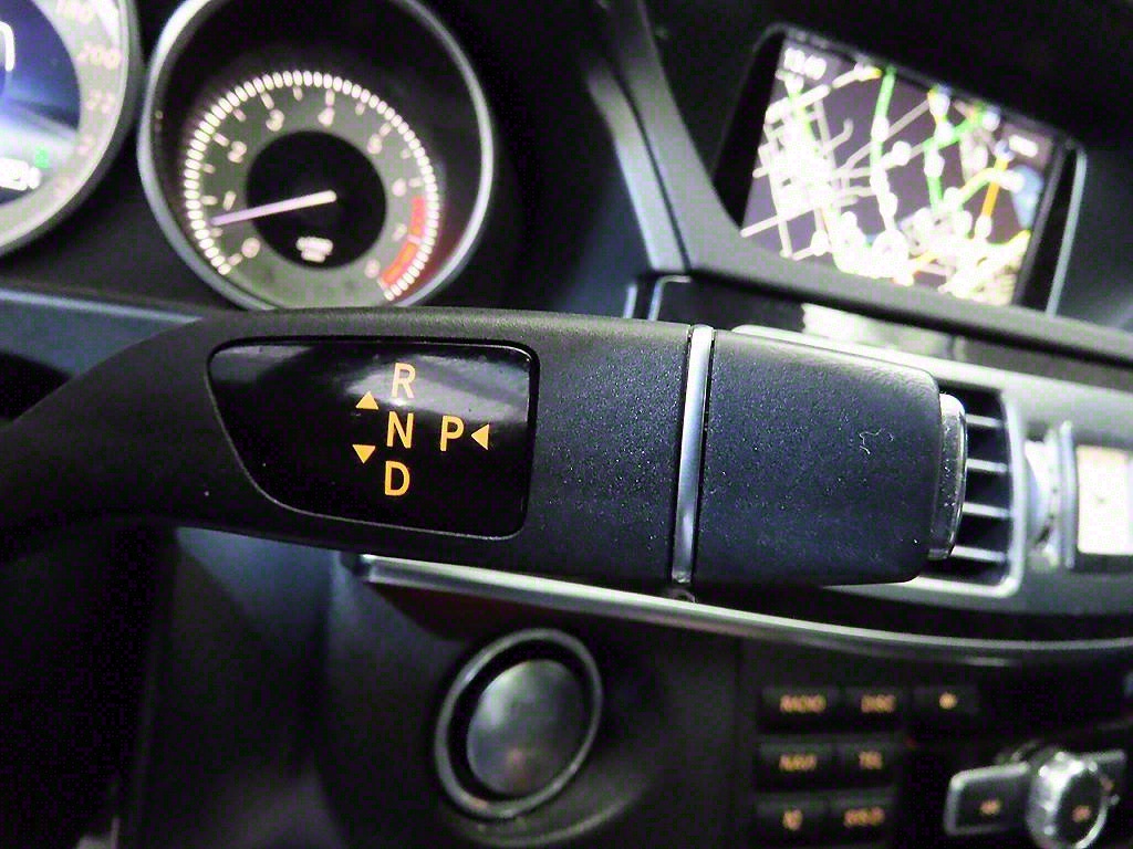 Mercedes Benz E class 2014 Gris - Importación desde Corea - HF Imports Iquique - Foto 13