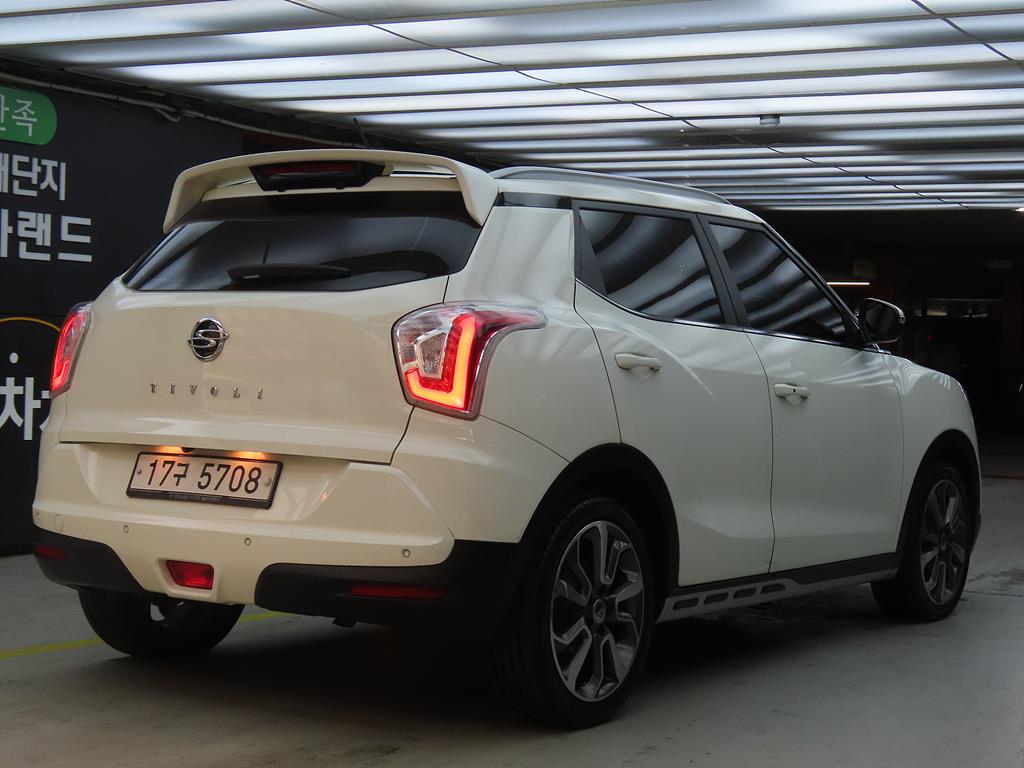 Ssangyong Tivoli - Vista 4