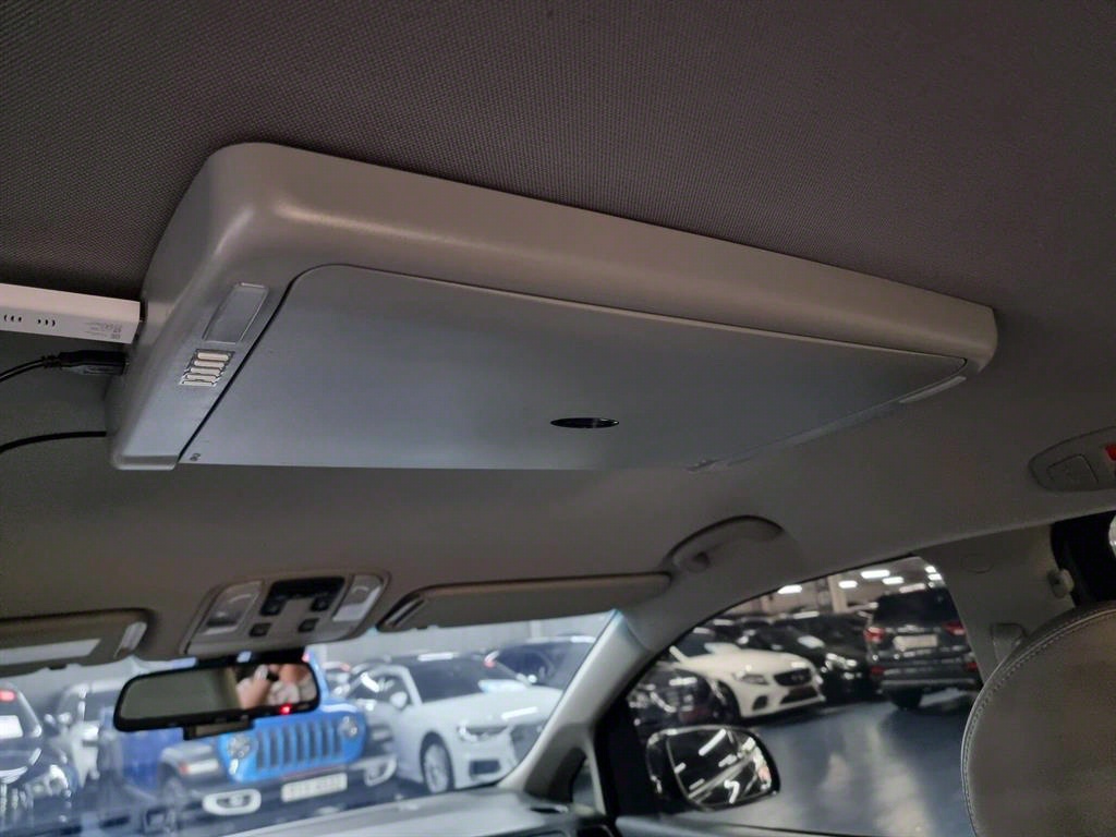 KIA Carnival - Vista 8