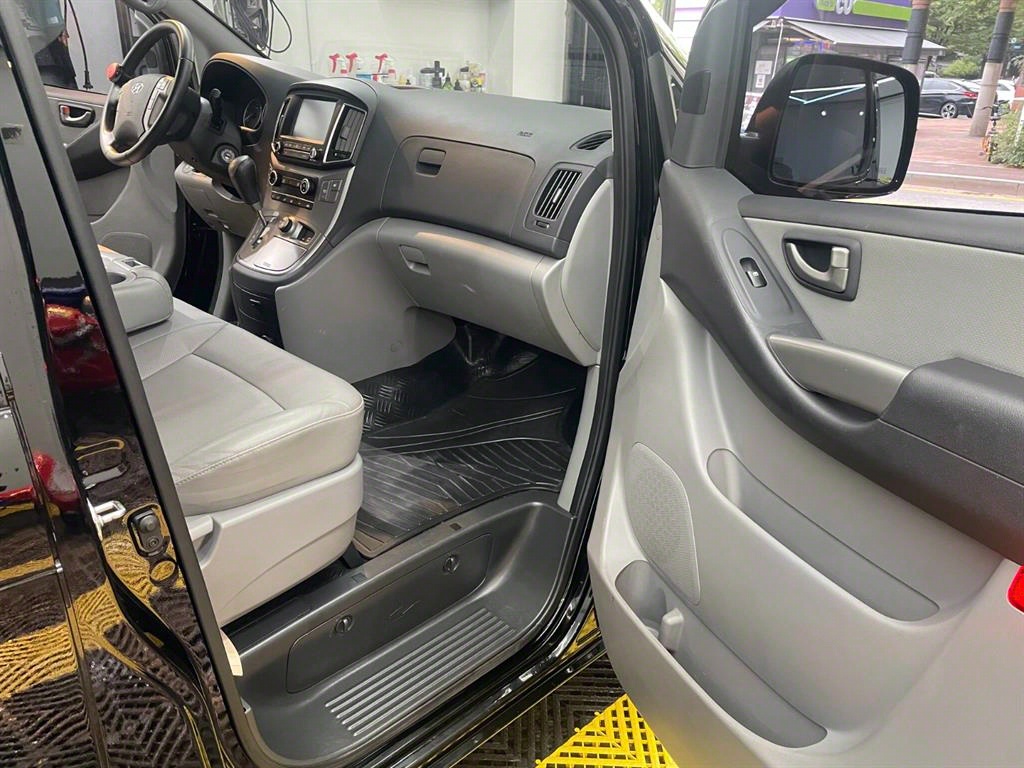 HYUNDAI Starex 2018 Negro - Importación desde Corea - HF Imports Iquique - Foto 14