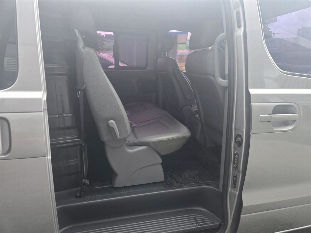HYUNDAI Starex 2012 Gris - Importación desde Corea - HF Imports Iquique - Foto 14