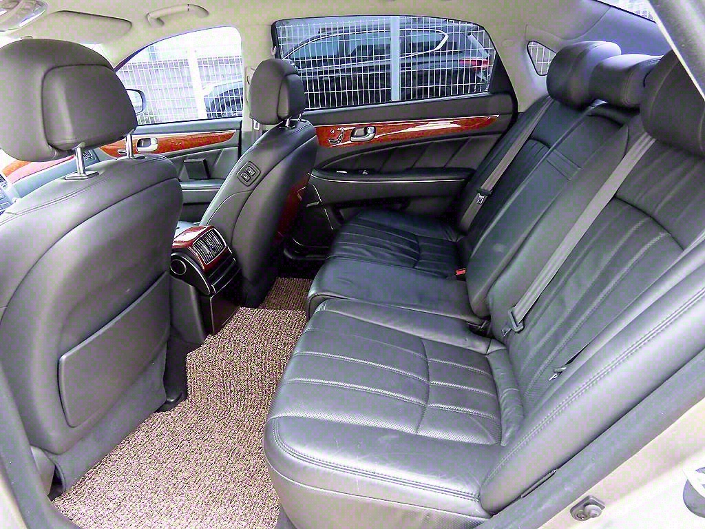 HYUNDAI Equus - Vista 6