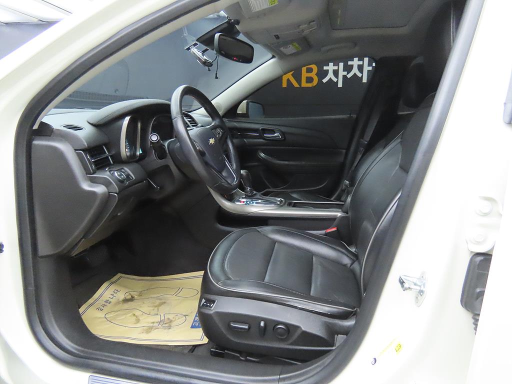 Chevrolet Malibu - Vista 5