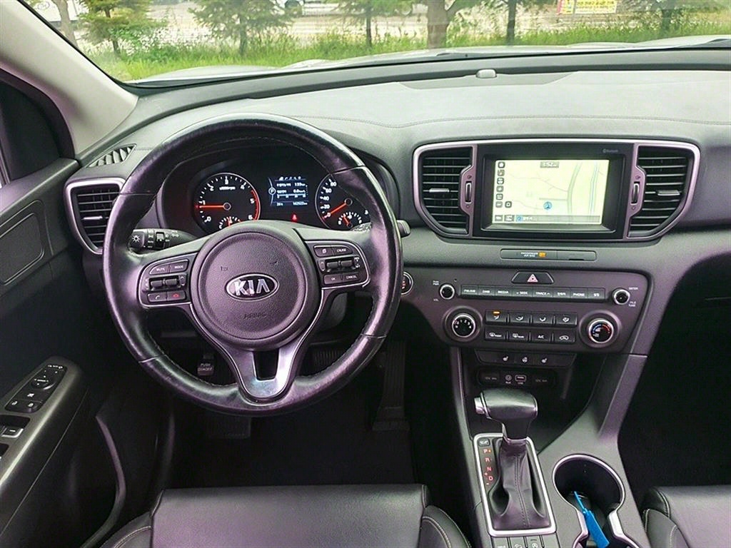 KIA Sportage - Vista 11