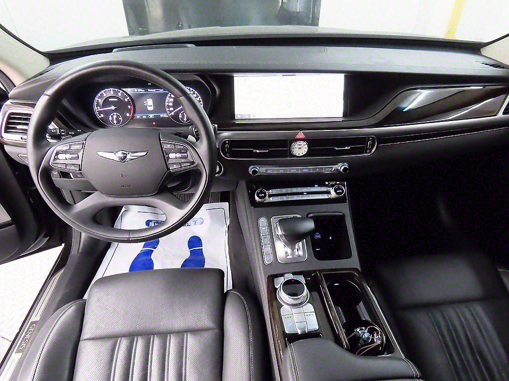 Genesis G90 - Vista 7