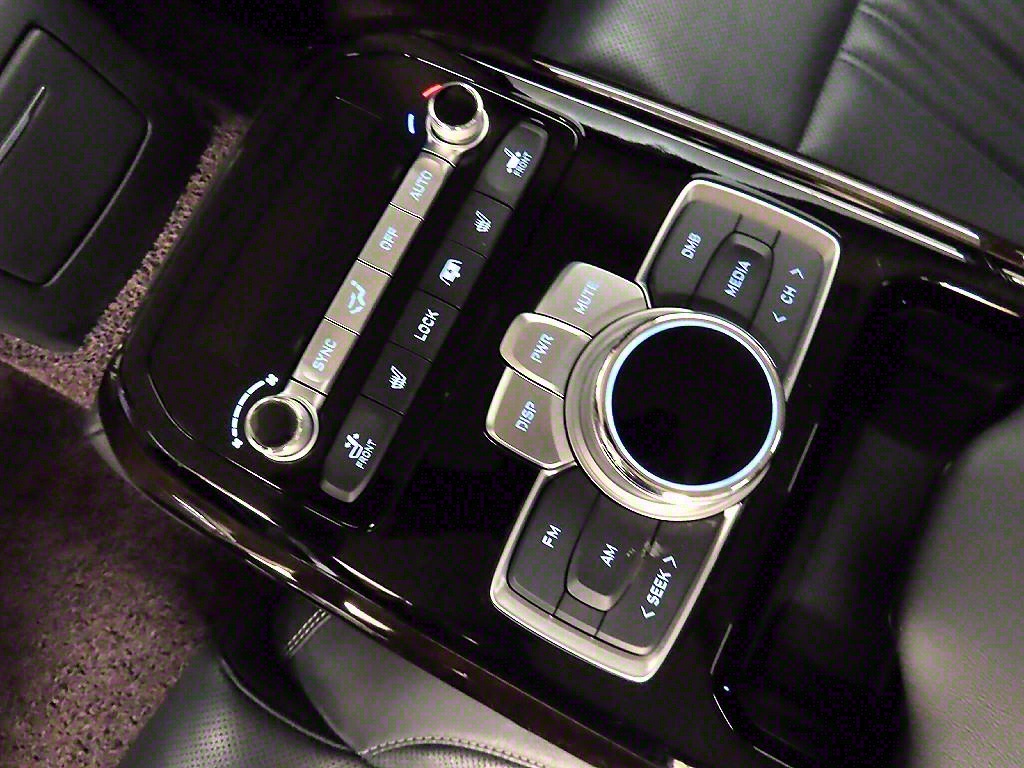 Genesis G90 - Vista 12