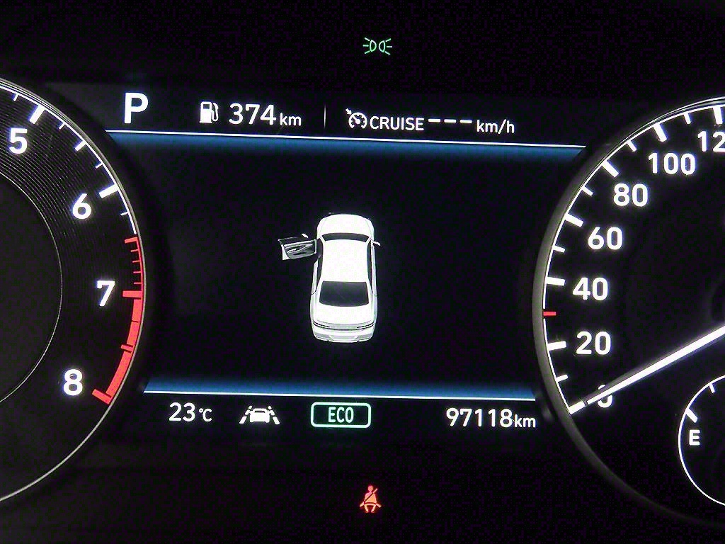 Genesis G90 - Vista 8