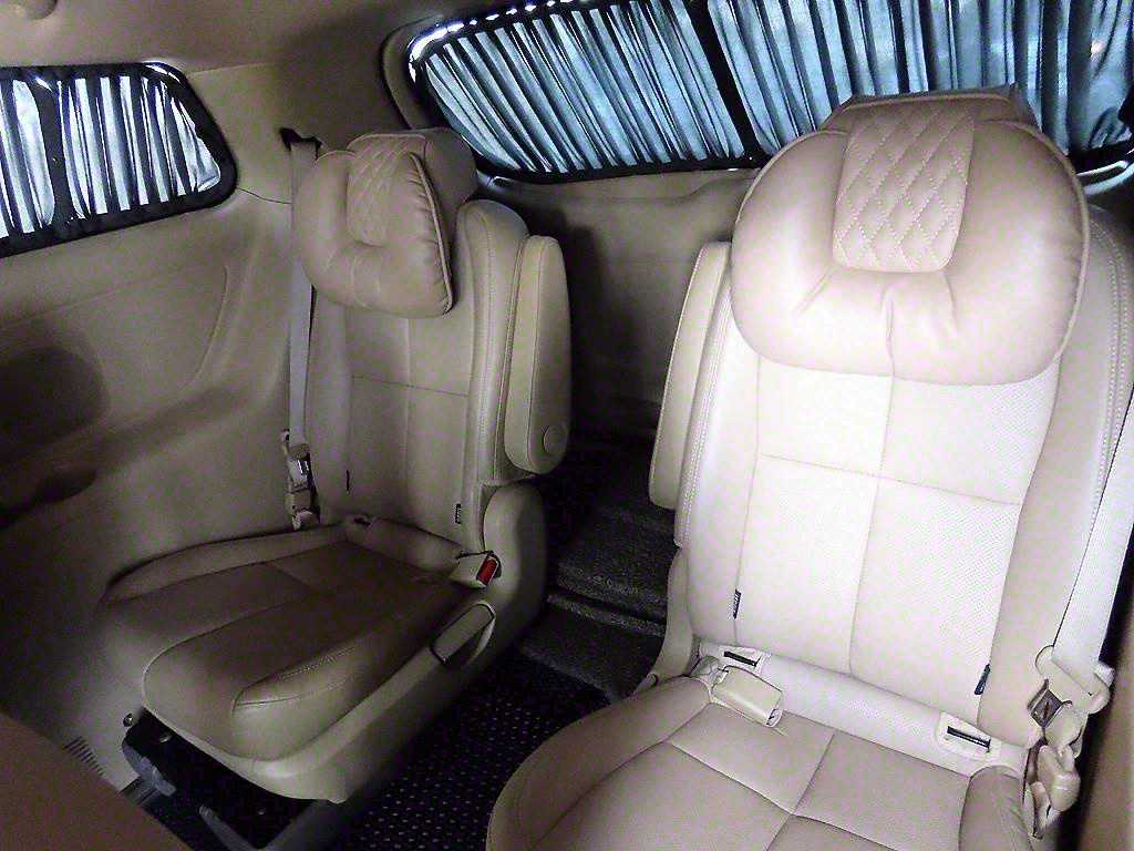 KIA Carnival - Vista 7