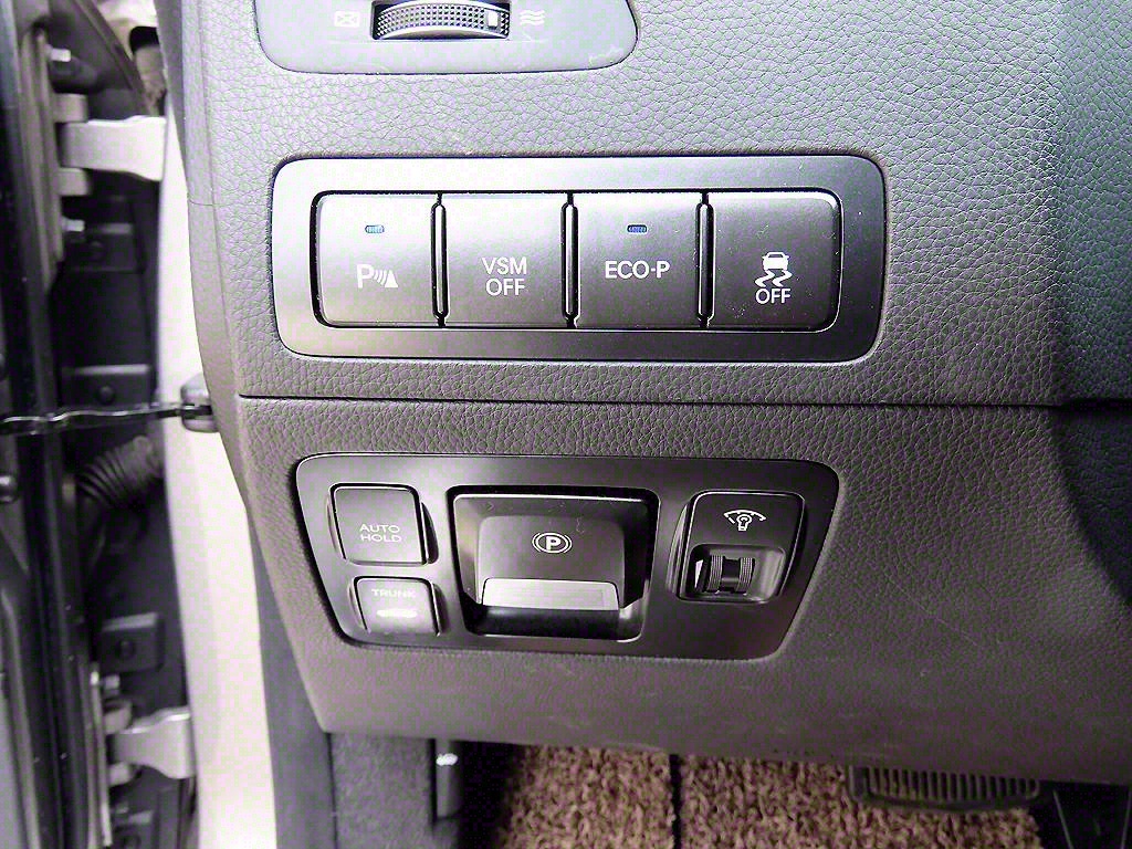 HYUNDAI Equus - Vista 12