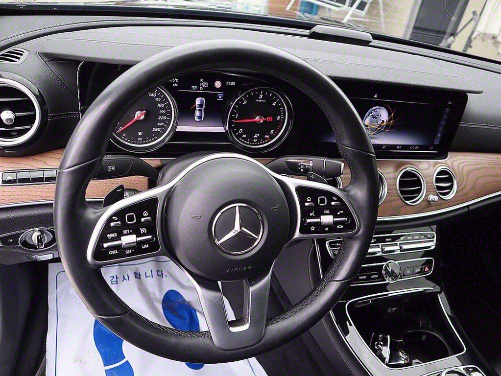 Mercedes Benz E class 2019 Negro - Importación desde Corea - HF Imports Iquique - Foto 8