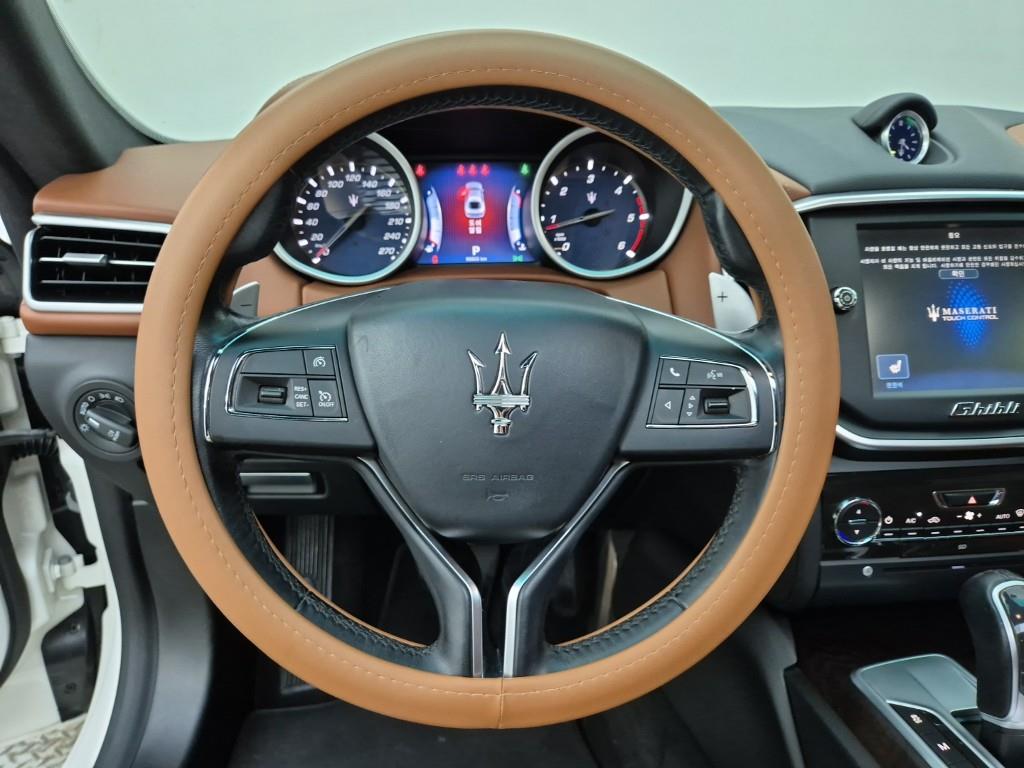 Maserati Ghibli - Vista 9