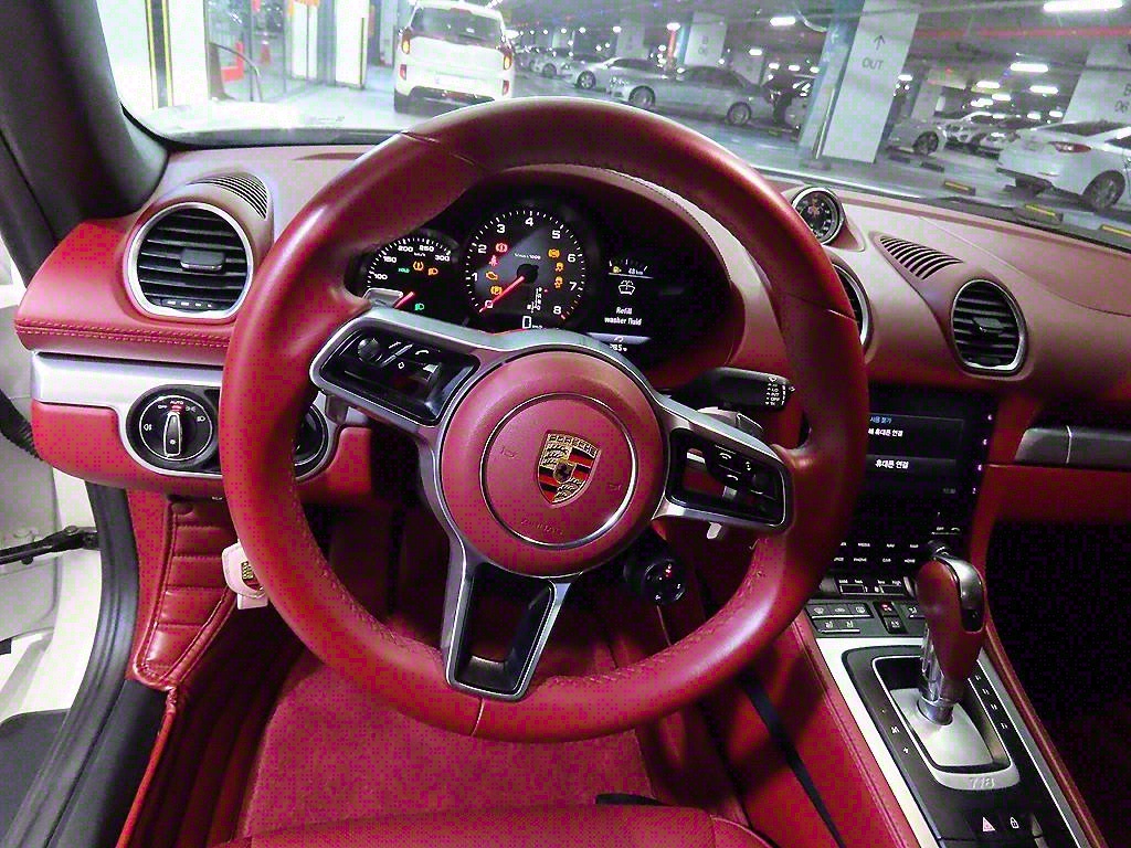 Porsche 718 - Vista 9