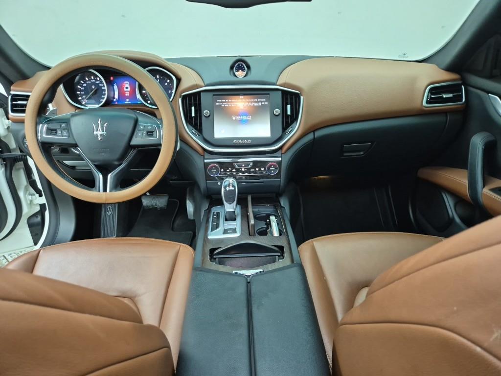 Maserati Ghibli - Vista 5