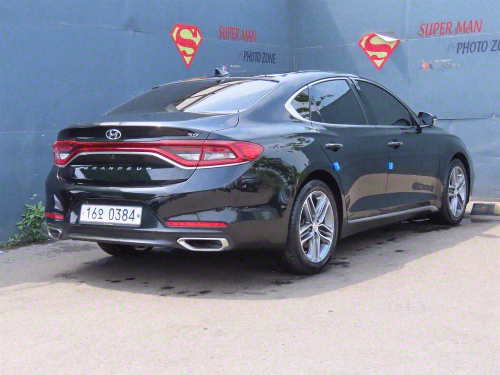 HYUNDAI Grandeur - Vista 7