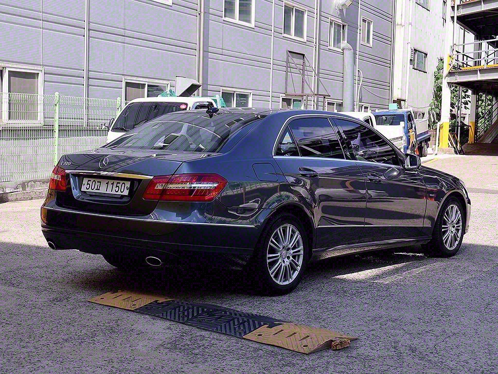 Mercedes Benz E class - Vista 7