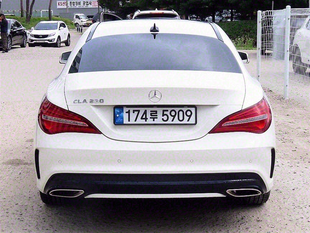 Mercedes Benz CLA Class - Vista 4