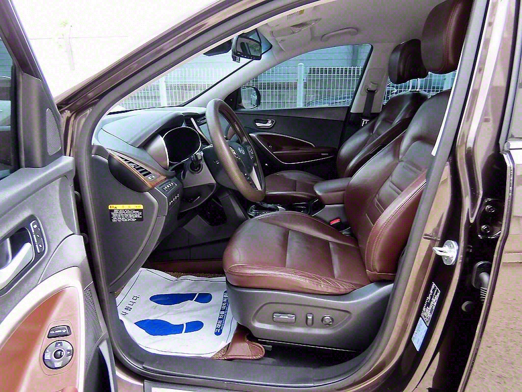 HYUNDAI Maxcruz - Vista 5