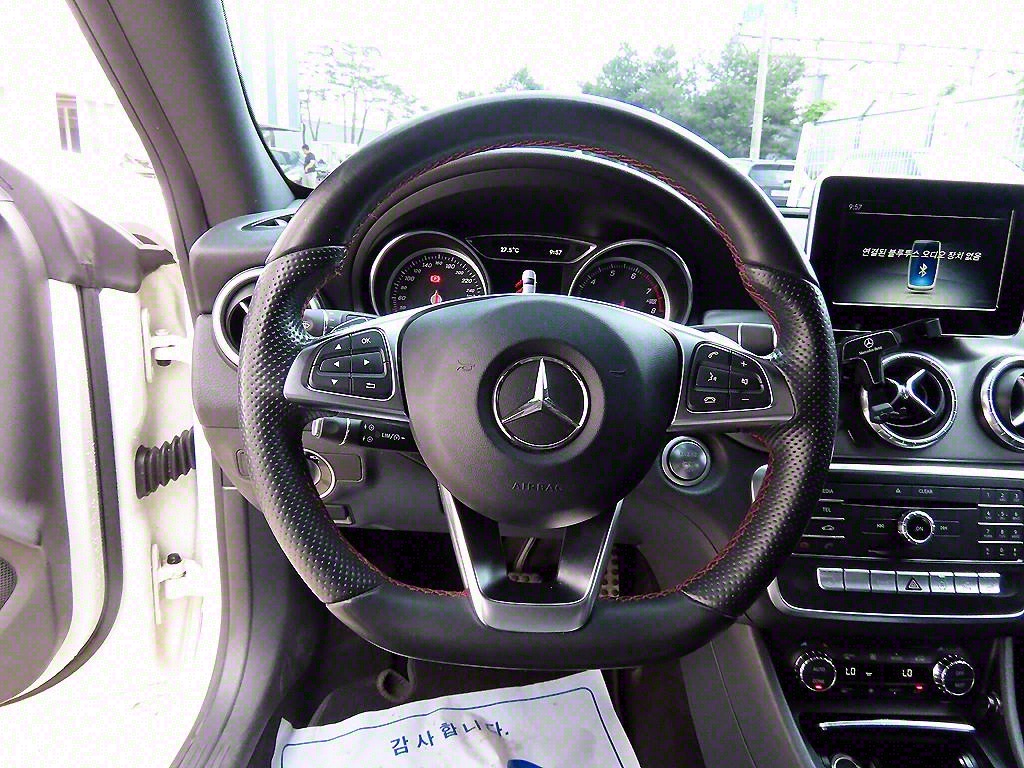 Mercedes Benz CLA Class - Vista 8