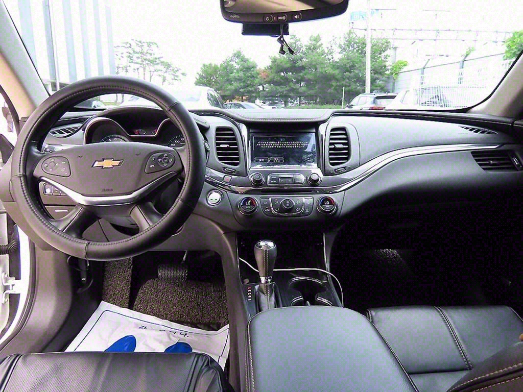 Chevrolet Impala - Vista 7