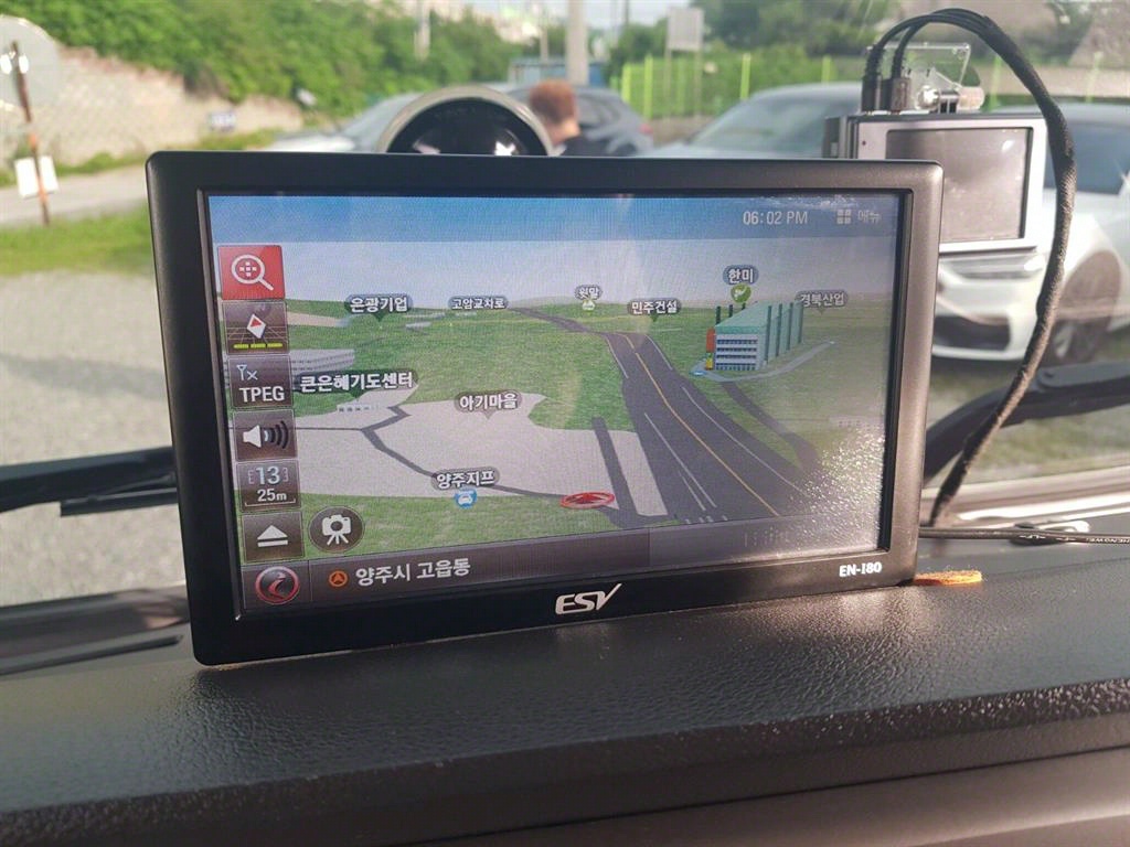 medium and large cargo truck - Vista 11