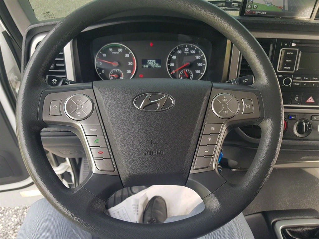 medium and large cargo truck 2019 Blanco - Importación desde Corea - HF Imports Iquique - Foto 16