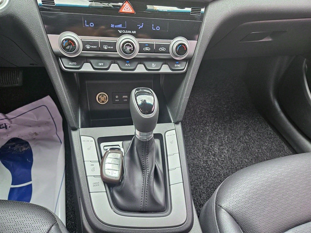 HYUNDAI Avante - Vista 11