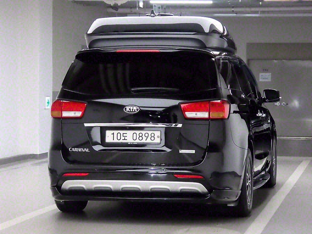 KIA Carnival - Vista 4