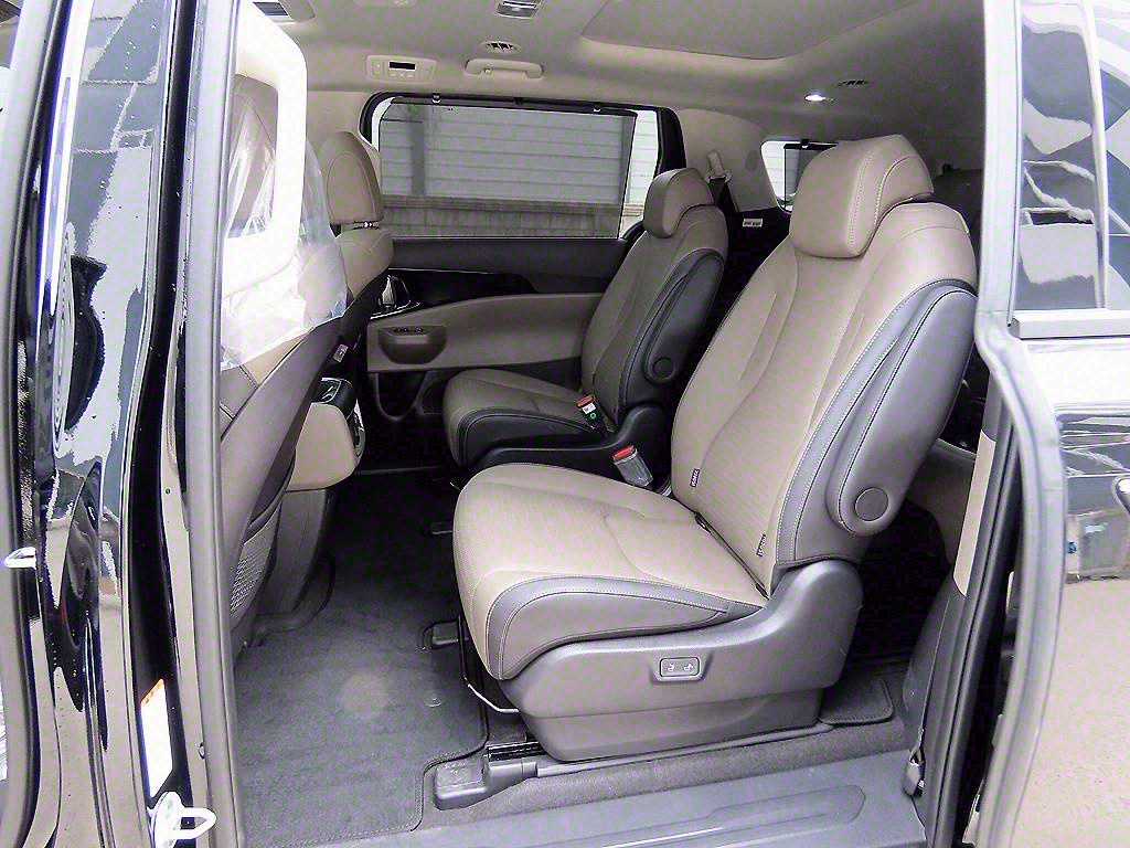 KIA Carnival - Vista 6