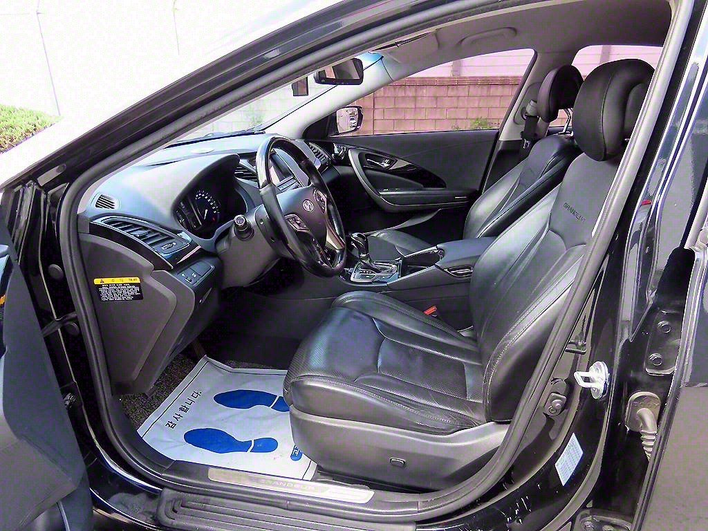 HYUNDAI Grandeur - Vista 5