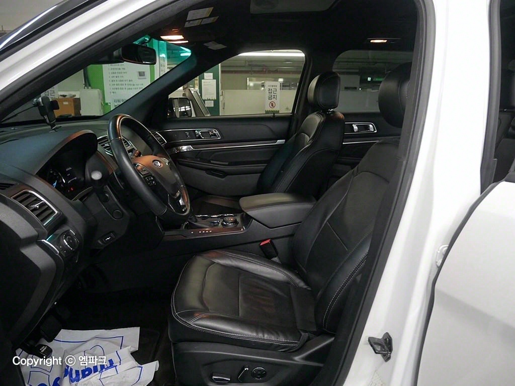 Ford Explorer - Vista 9