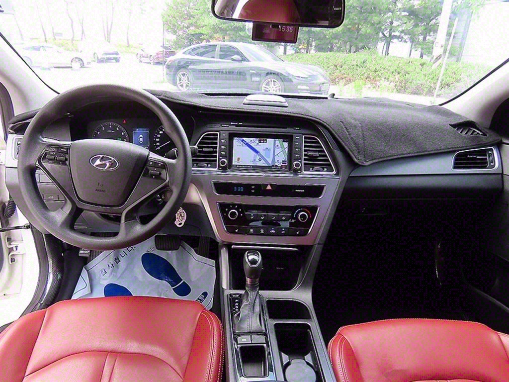 HYUNDAI Sonata - Vista 7