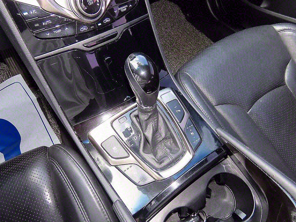 HYUNDAI Grandeur - Vista 10