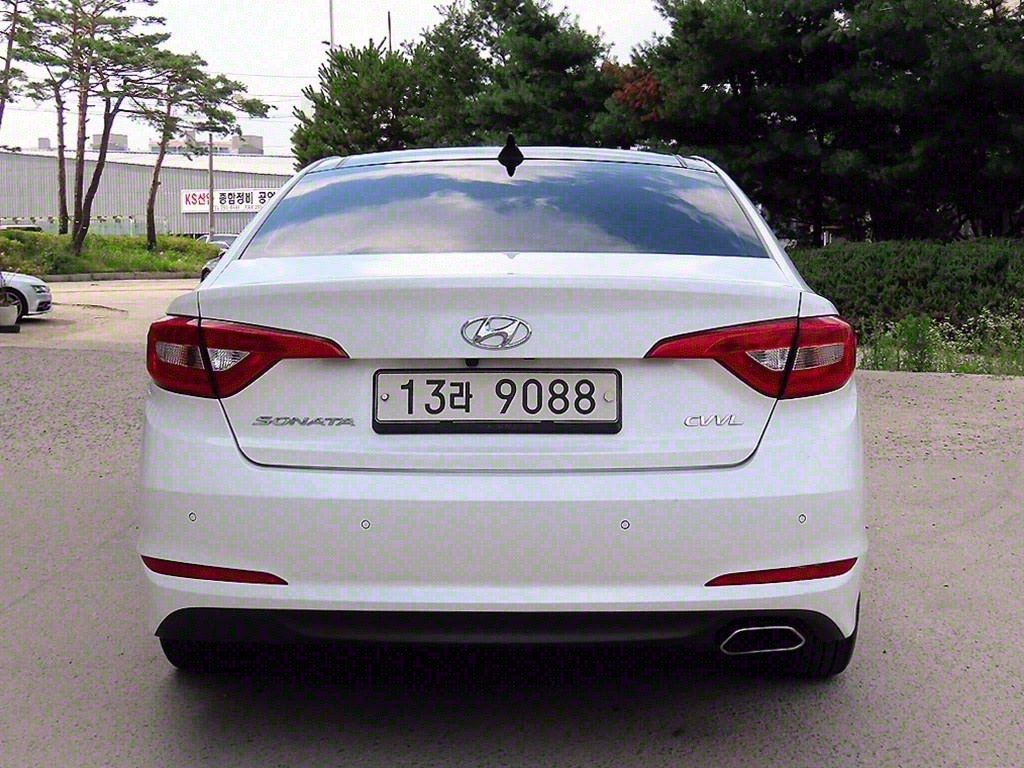 HYUNDAI Sonata - Vista 4