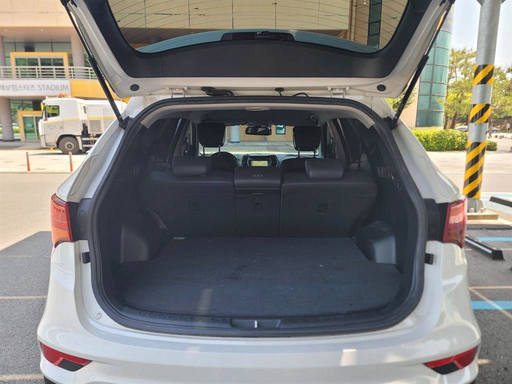 HYUNDAI Santa Fe - Vista 9