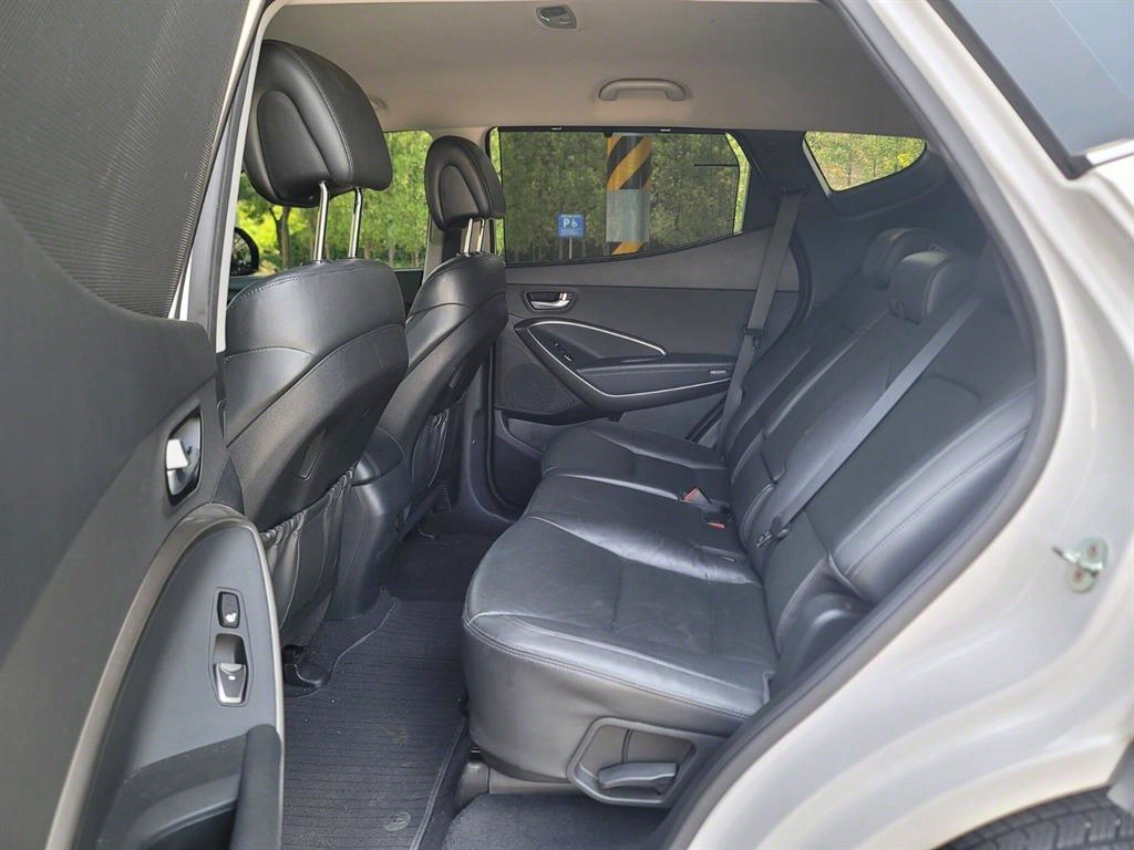 HYUNDAI Santa Fe - Vista 8