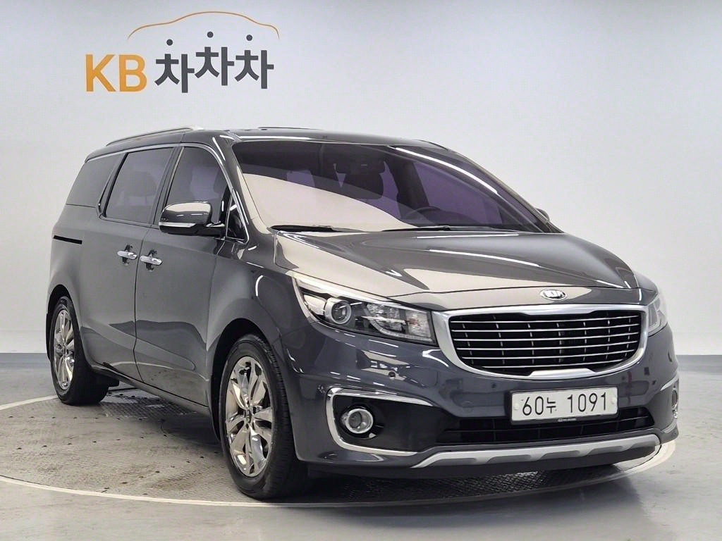 KIA Carnival - Vista 4