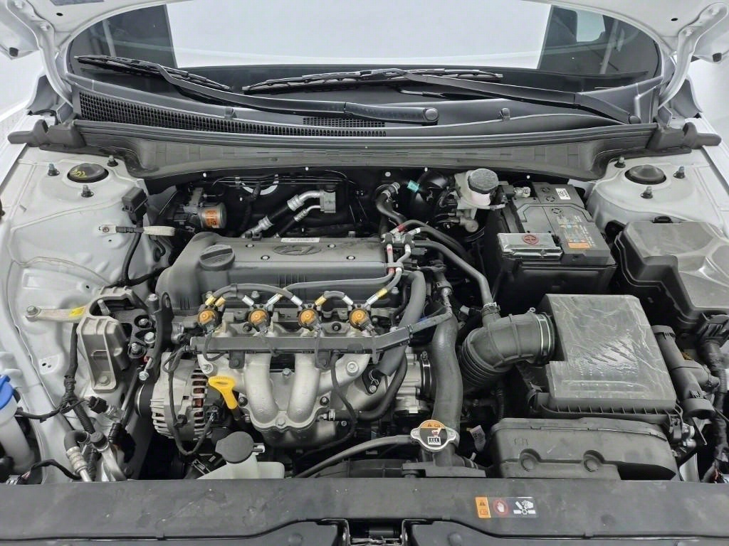 HYUNDAI Avante - Vista 6